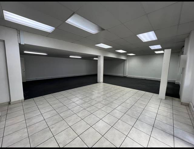 661M² WAREHOUSE TO LET IN STRIJDOMPARK
